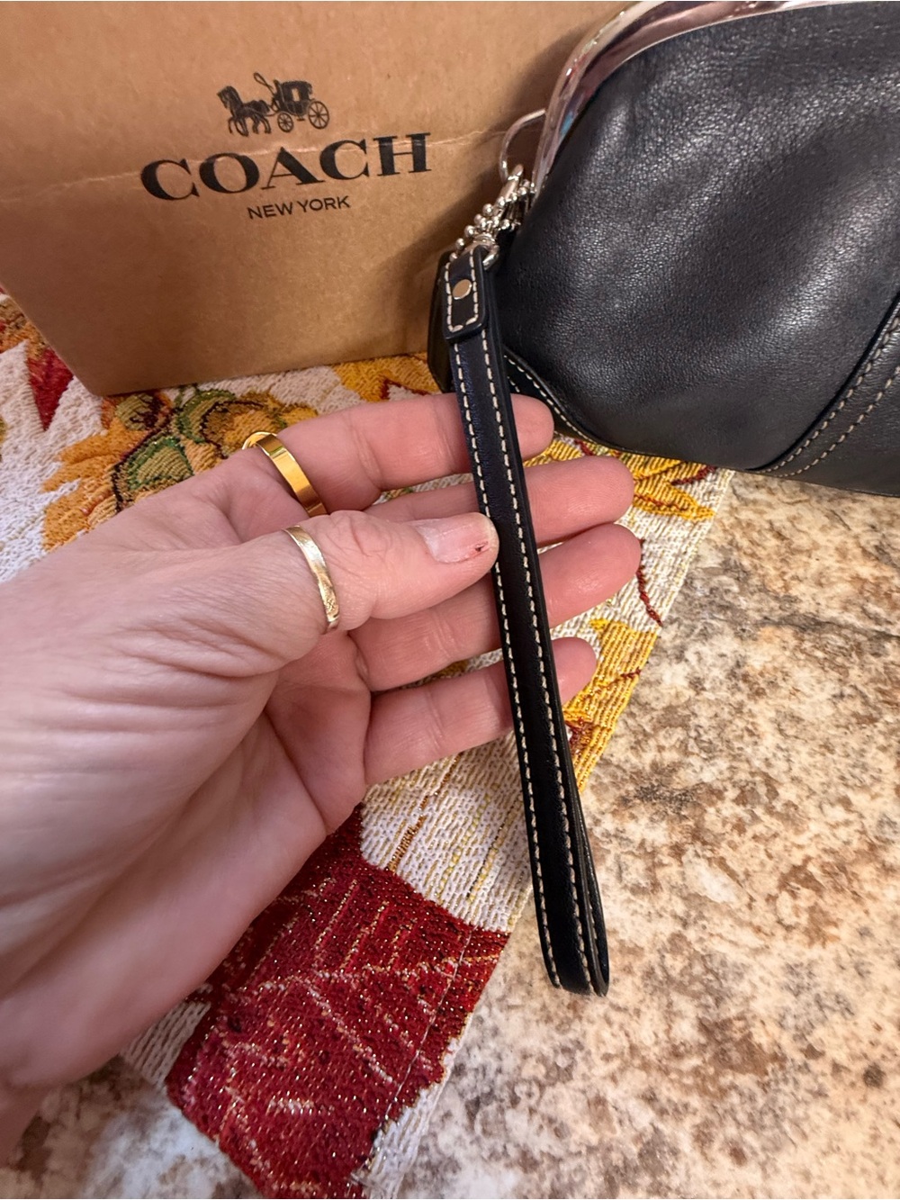 Coach Black Leather Kisslock Wristlet Clutch - Picture 3 of 7